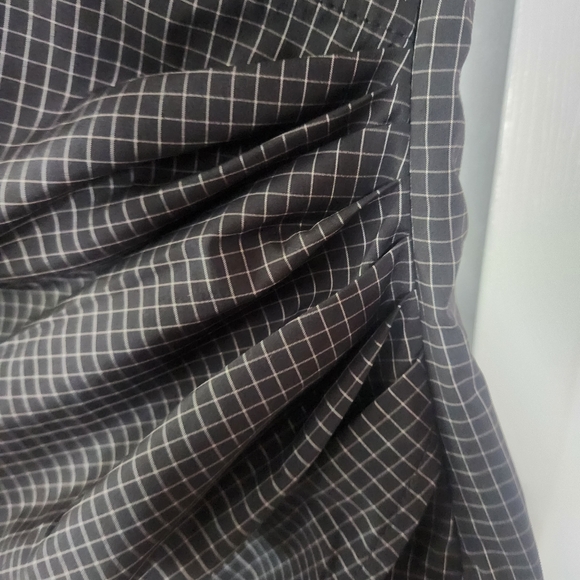 EXPRESS Square print wrap top - Picture 3 of 8